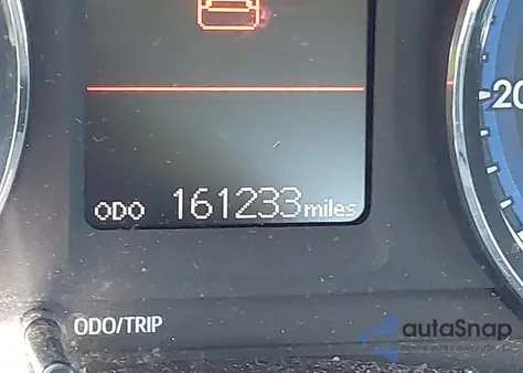 2017 Toyota Corolla Le z USA, uszkodzony, nr VIN 5YFBURHE4HP579903